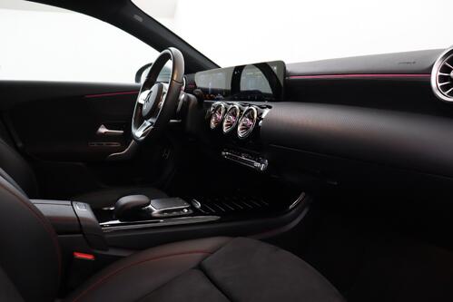 MERCEDES-BENZ A  250 e iA AMG- LINE  + GPS + LEDER/ALCANTARA + CAMERA + PDC + CRUISE + ALU 
