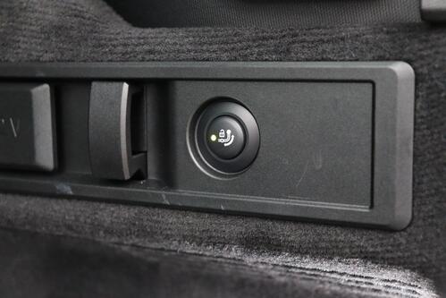 BMW 330 e iA TOURING + GPS + CARPLAY + LEDER/ALCANTARA + PDC + CRUISE + ALU 18