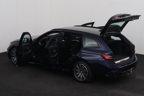 BMW 330 e iA TOURING + GPS + CARPLAY + LEDER/ALCANTARA + PDC + CRUISE + ALU 18