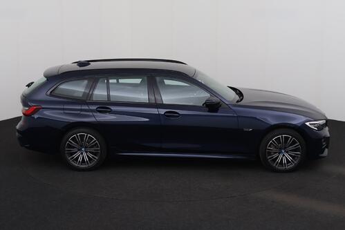 BMW 330 e iA TOURING + GPS + CARPLAY + LEDER/ALCANTARA + PDC + CRUISE + ALU 18