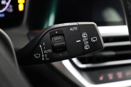 BMW 330 e iA TOURING + GPS + CARPLAY + LEDER/ALCANTARA + PDC + CRUISE + ALU 18