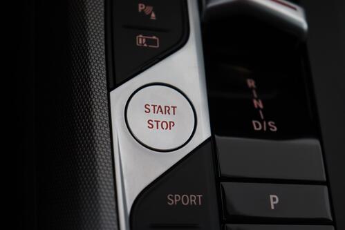 BMW 330  e iA xDrive  PHEV + GPS + CARPLAY + CAMERA + PDC + CRUISE + ALU 