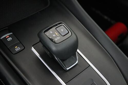 NISSAN Qashqai N-CONNECTA 1.3 DIG-T MHEV + A/T + GPS + CARPLAY + CAMERA + PDC + PANO DAK + CRUISE(ACC) + ALU 