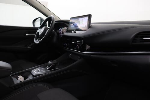 NISSAN Qashqai N-CONNECTA 1.3 DIG-T MHEV + A/T + GPS + CARPLAY + CAMERA + PDC + PANO DAK + CRUISE(ACC) + ALU 