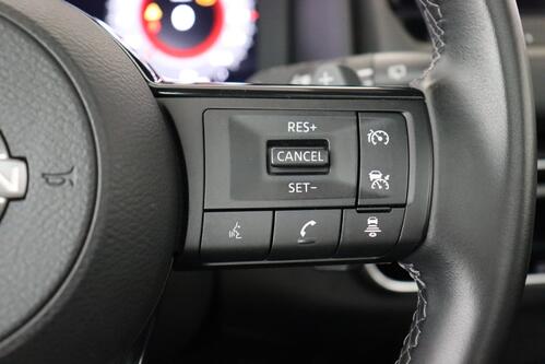 NISSAN Qashqai N-CONNECTA 1.3 DIG-T MHEV + A/T + GPS + CARPLAY + CAMERA + PDC + PANO DAK + CRUISE(ACC) + ALU 