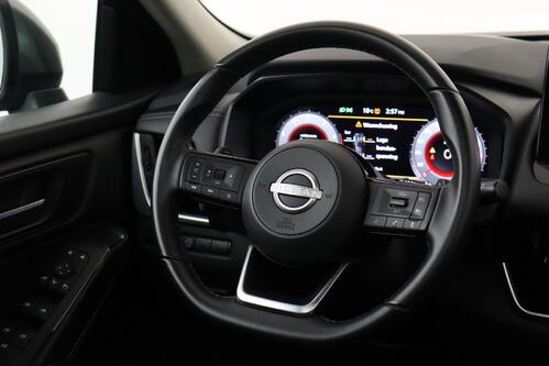 NISSAN Qashqai N-CONNECTA 1.3 DIG-T MHEV + A/T + GPS + CARPLAY + CAMERA + PDC + PANO DAK + CRUISE(ACC) + ALU 