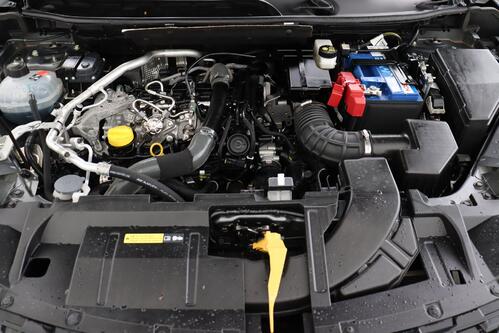 NISSAN Qashqai N-CONNECTA 1.3 DIG-T MHEV + A/T + GPS + CARPLAY + CAMERA + PDC + PANO DAK + CRUISE(ACC) + ALU 