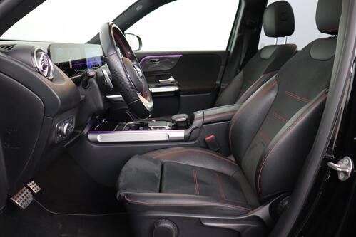 MERCEDES-BENZ GLB 200 iA AMG-LINE + 7PL. + GPS + CAMERA + PDC + CRUISE + PANO + LEDER/ALCANTARA + ALU 