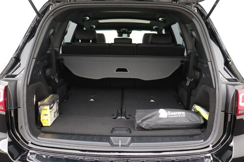 MERCEDES-BENZ GLB 200 iA AMG-LINE + 7PL. + GPS + CAMERA + PDC + CRUISE + PANO + LEDER/ALCANTARA + ALU 