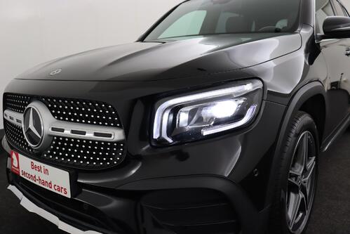 MERCEDES-BENZ GLB 200 iA AMG-LINE + 7PL. + GPS + CAMERA + PDC + CRUISE + PANO + LEDER/ALCANTARA + ALU 