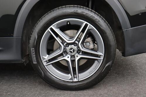 MERCEDES-BENZ GLB 200 iA AMG-LINE + 7PL. + GPS + CAMERA + PDC + CRUISE + PANO + LEDER/ALCANTARA + ALU 