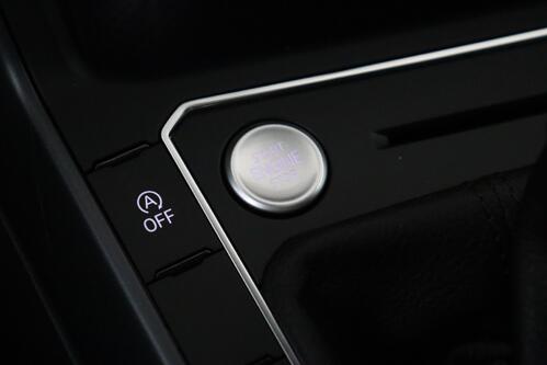 VOLKSWAGEN Polo 1.0 TSI DSG R-LINE + CARPLAY + GPS + CAMERA + PDC + CRUISE (ACC) + SCHUIFDAK + ALU 17