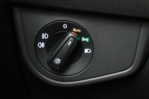 VOLKSWAGEN Polo 1.0 TSI DSG R-LINE + CARPLAY + GPS + CAMERA + PDC + CRUISE (ACC) + SCHUIFDAK + ALU 17