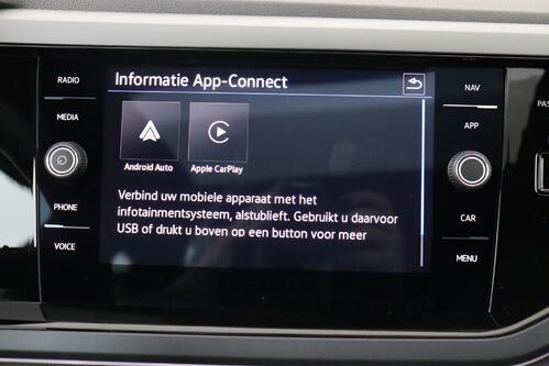 VOLKSWAGEN Polo 1.0 TSI DSG R-LINE + CARPLAY + GPS + CAMERA + PDC + CRUISE (ACC) + SCHUIFDAK + ALU 17
