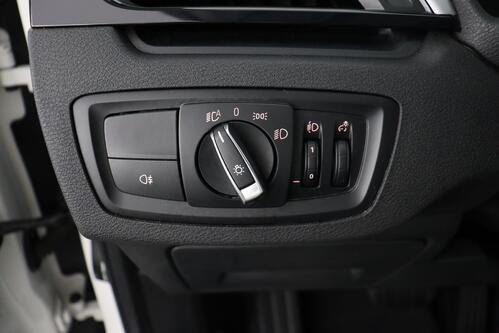 BMW X1  xDrive25e iA  + GPS + PDC + CRUISE + PANO DAK + ALU 