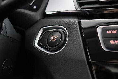 BMW X1  xDrive25e iA  + GPS + PDC + CRUISE + PANO DAK + ALU 