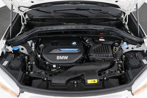 BMW X1  xDrive25e iA  + GPS + PDC + CRUISE + PANO DAK + ALU 