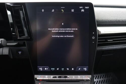 RENAULT Megane E-Tech TECHNO 40 kWh + A/T + GPS + CARPLAY + CAMERA + PDC + CRUISE(ACC) + ALU