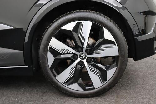 RENAULT Megane E-Tech TECHNO 40 kWh + A/T + GPS + CARPLAY + CAMERA + PDC + CRUISE(ACC) + ALU