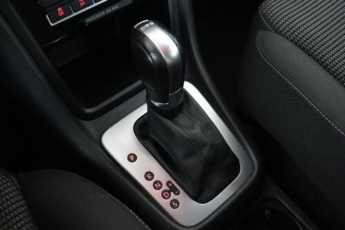 VOLKSWAGEN Sharan  COMFORTLINE 1.4TSI DSG + 7PL. + GPS + PDC + ALU 