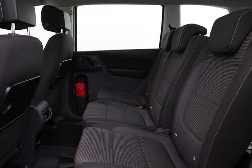 VOLKSWAGEN Sharan  COMFORTLINE 1.4TSI DSG + 7PL. + GPS + PDC + ALU 