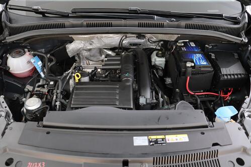 VOLKSWAGEN Sharan  COMFORTLINE 1.4TSI DSG + 7PL. + GPS + PDC + ALU 