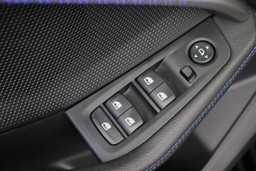 BMW 118  M-SPORT iA STEPTRONIC + GPS + CARPLAY + CAMERA + PDC + PANO DAK + CRUISE + ALU 