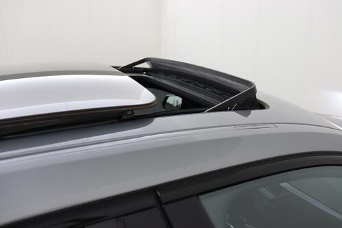 BMW 118  iA M -SPORT  STEPTRONIC + GPS + CARPLAY + CAMERA + PDC + HALF/LEDER + CRUISE + PANO DAK + ALU 