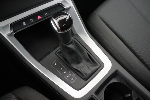 AUDI Q3 35 2.0 TDI S-TRONIC BUSINESS EDITION + GPS + PDC + ALU 17