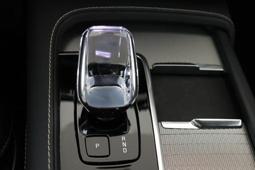 VOLVO XC90 RECHARGE 2.0 T8 PLUS BRIGHTGEARTRONIC + 7PL. + LEDER + CARPLAY + PANO + CAMERA + PDC + CRUISE + ALU 21
