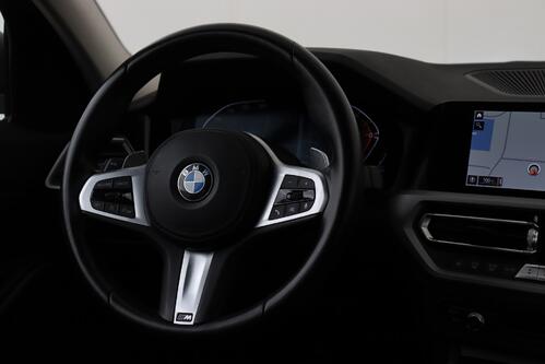 BMW 320 DA ADVANTAGE PACK BUSINESS + CARPLAY + GPS + CAMERA + PDC + CRUISE + LEDER + ALU 