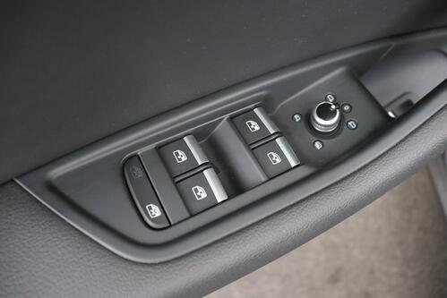 AUDI A4 BUSINESS EDITION 30 TDI S-TRONIC + CAMERA + PDC + LEDER + ALU 16
