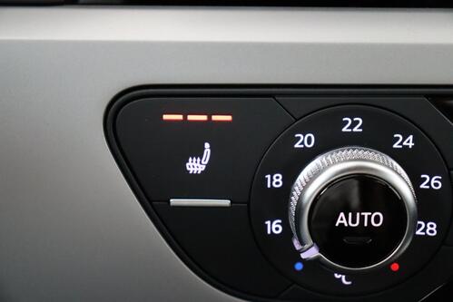 AUDI A4 BUSINESS EDITION 30 TDI S-TRONIC + CAMERA + PDC + LEDER + ALU 16