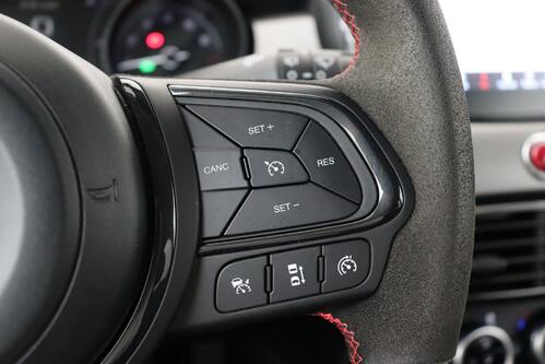 FIAT 500X 1.5 i SPORT + A/T + GPS + CAMERA + PDC + CRUISE + HALF/LEDER + ALU 