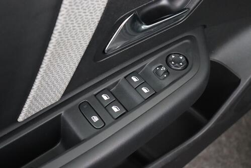 CITROEN C4 SHINE + CARPLAY + GPS + CAMERA + PDC + CRUISE + ALU 18