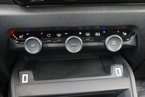 CITROEN C4 SHINE + CARPLAY + GPS + CAMERA + PDC + CRUISE + ALU 18