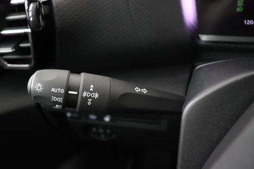 CITROEN C4 SHINE 1.2 PURETECH + A/T + GPS + CARPLAY + HALF/LEDER + PDC + CRUISE + ALU 18