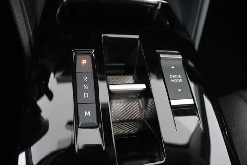 CITROEN C4 SHINE 1.2 PURETECH + A/T + GPS + CARPLAY + HALF/LEDER + PDC + CRUISE + ALU 18