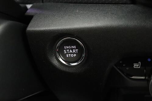 CITROEN C4 SHINE 1.2 PURETECH + A/T + GPS + CARPLAY + HALF/LEDER + PDC + CRUISE + ALU 18