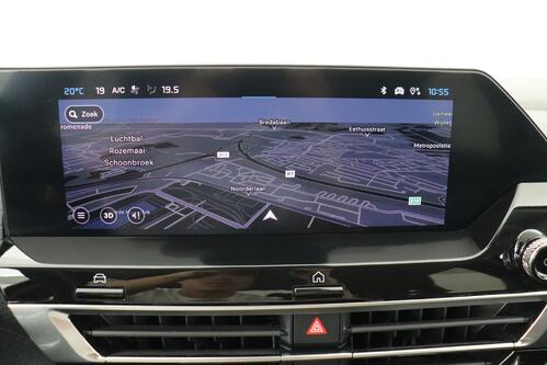 CITROEN C4 SHINE 1.2 PURETECH + A/T + GPS + CARPLAY + HALF/LEDER + PDC + CRUISE + ALU 18