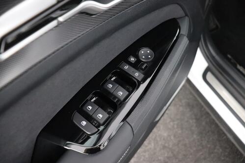 KIA Sportage GT-LINE  1.6 T-GDI  7DCT MHEV  + A/T + GPS + CARPLAY + LEDER /ALCANTARA + CAMERA + PDC + CRUISE (ACC) + ALU 19 + TREKHAAK 