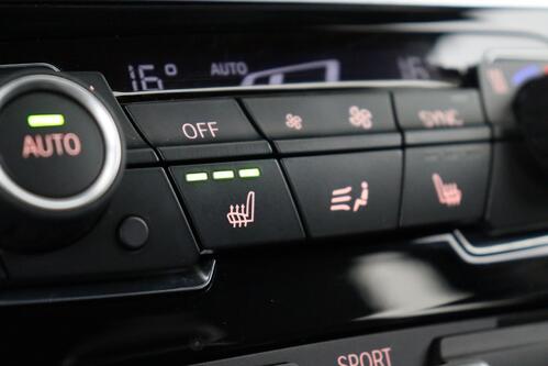 BMW 218 iA GRAN TOURER LUXURY LINE + CARPLAY + GPS + PDC + LEDER + ALU 