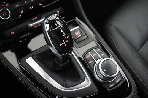 BMW 218 iA GRAN TOURER LUXURY LINE + CARPLAY + GPS + PDC + LEDER + ALU 