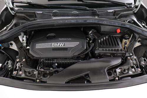 BMW 218 iA GRAN TOURER LUXURY LINE + CARPLAY + GPS + PDC + LEDER + ALU 