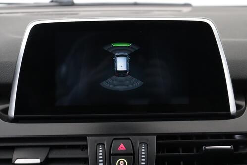 BMW 218 iA GRAN TOURER LUXURY LINE + CARPLAY + GPS + PDC + LEDER + ALU 