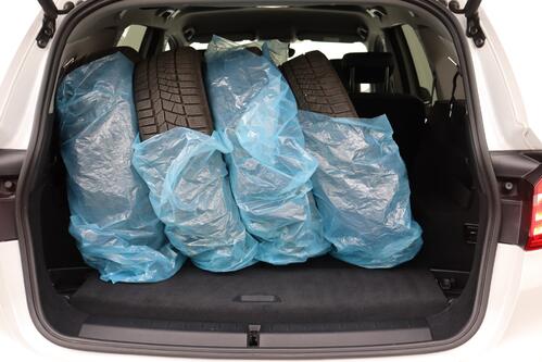 BMW 218 iA GRAN TOURER LUXURY LINE + CARPLAY + GPS + PDC + LEDER + ALU 