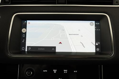 LAND ROVER Range Rover Evoque 1.5 PHEV + GPS + CAMERA + PDC + LEDER + CRUISE + ALU 18 + TREKHAAK 