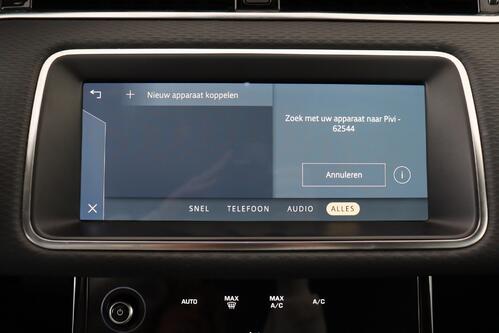 LAND ROVER Range Rover Evoque 1.5 PHEV + GPS + CAMERA + PDC + LEDER + CRUISE + ALU 18 + TREKHAAK 