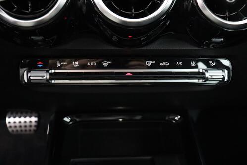 MERCEDES-BENZ GLB 180  AMG-Line dA + LEDER + PDC + CRUISE + ALU 