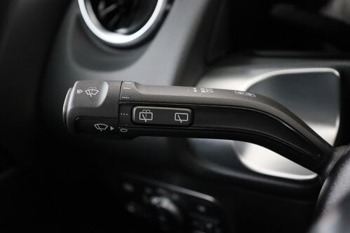 MERCEDES-BENZ GLB 180  AMG-Line dA + LEDER + PDC + CRUISE + ALU 